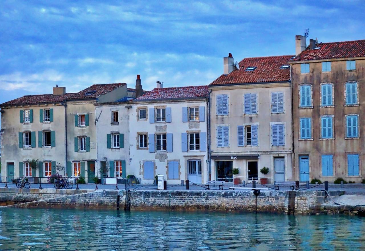 A 150M Du Port De St-Martin-De-Re, Studio Pour 2 サン・マルタン・ド・レ エクステリア 写真